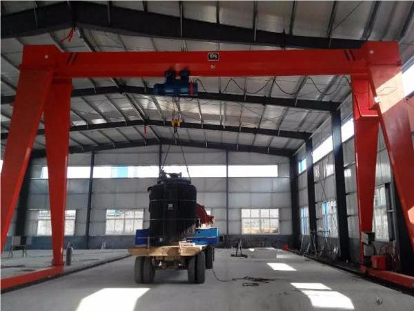 四川80噸雙主梁龍門吊租賃現(xiàn)場(chǎng)