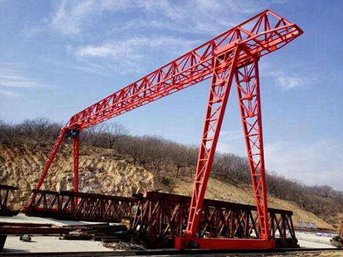 如何正確操作和維護龍門吊起重機，確保其長期穩(wěn)定運行？