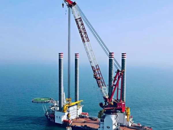 船用起重機(jī)