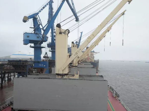 克令吊的安裝如何在項目管理方面進行成本控制？